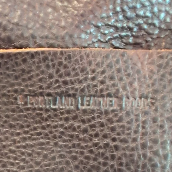 Portland Leather Medium Crossbody-- Coldbrew - Picture 4 of 6